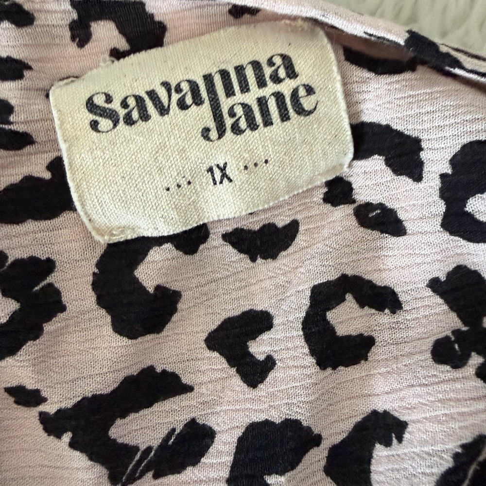 Savanna Jane v neck boho tunic cheetah floral embroidery size 1X - Picture 6 of 7